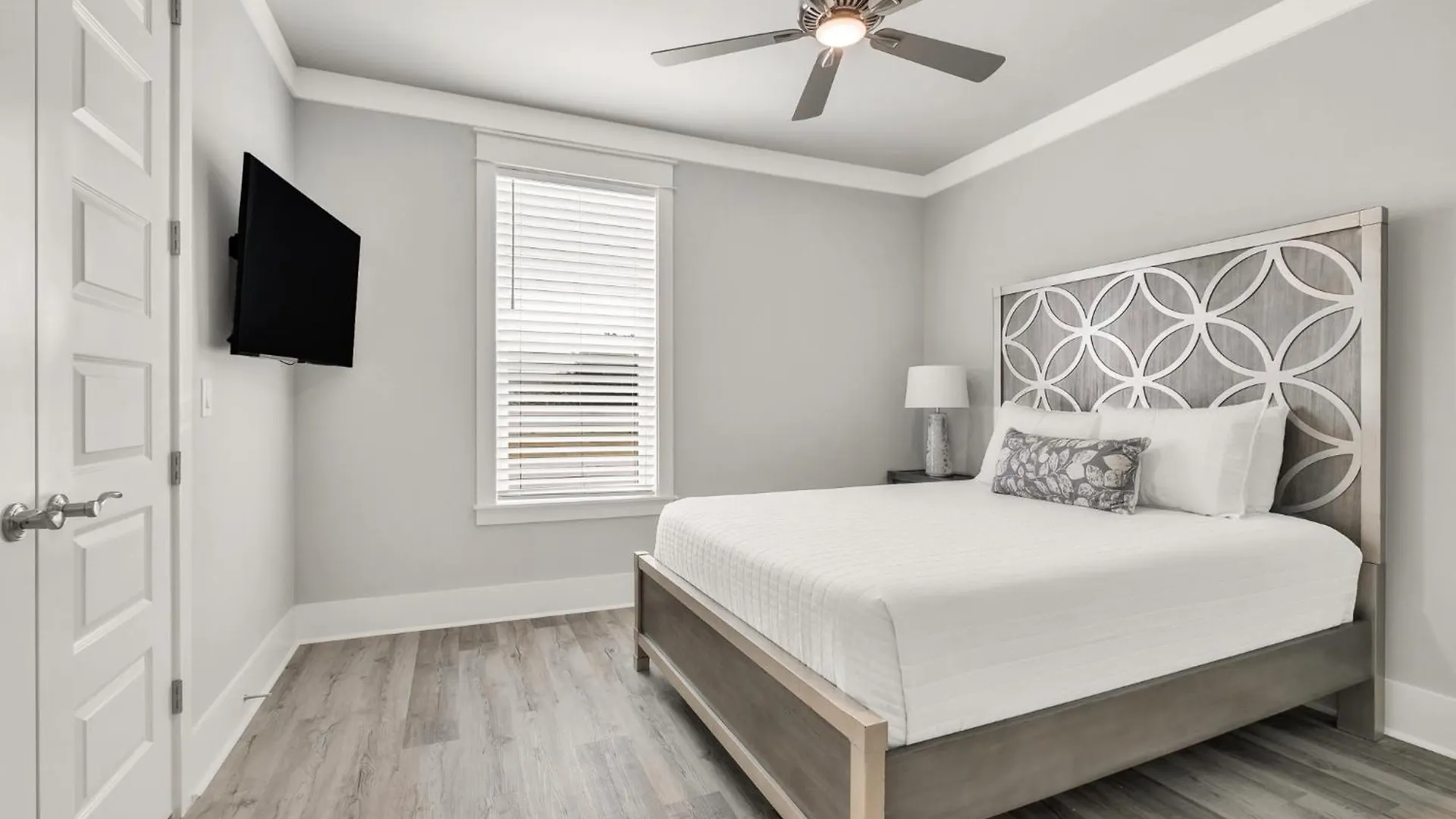 Grand Charm Chateau With Lsv And Heated Pool Destin United States